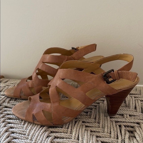 Nine West 8.5 Brown Leather Strappy Wood Heeled Sandals Women - Picture 1 of 7